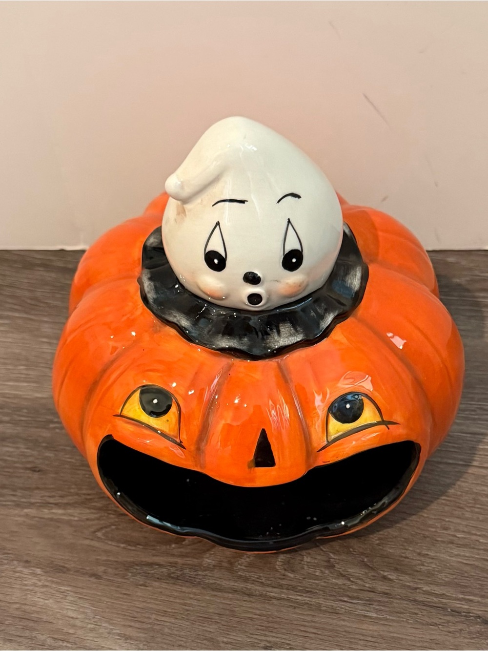 Viral Johanna Parker “Big Mouth” Pumpkin Candy Bowl with Ghost- NWT - Picture 2 of 8